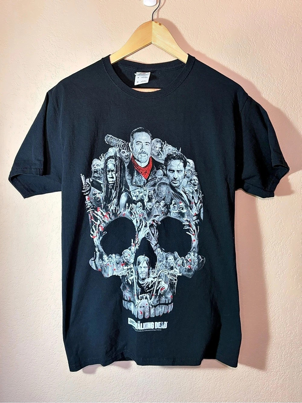 The Walking Dead AMC 2016 Skull Cast Graphic T-Shirt Black Men’s Medium